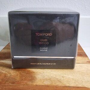 Tom Ford Private Blend Oud Wood Candle - 2.25inc